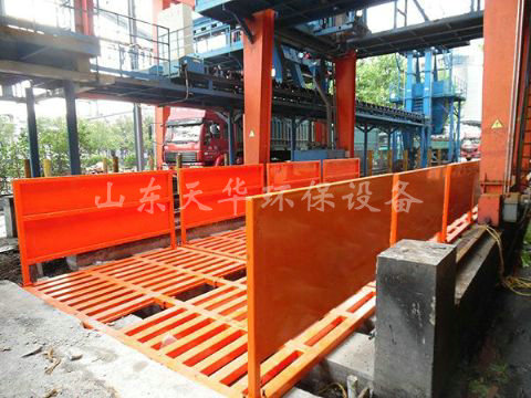 點擊查看詳細信息<br>標題：濟寧唐口煤礦4X12米煤礦專用洗車機 閱讀次數：2132